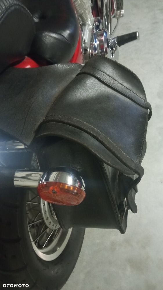 Suzuki Intruder - 11