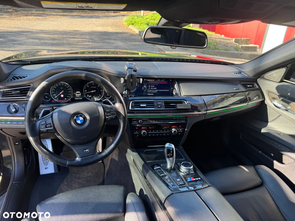 BMW Seria 7 740Li - 8