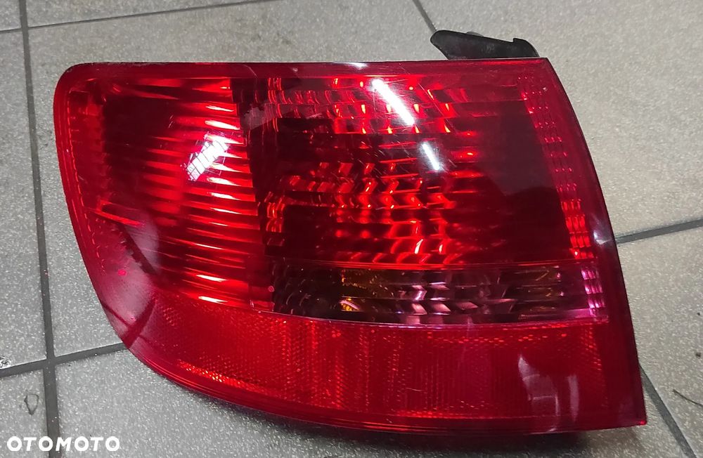 Audi A6 C6 KOMBI AVANT lampy tylne tył 4F9945095 4F9945096 - 3