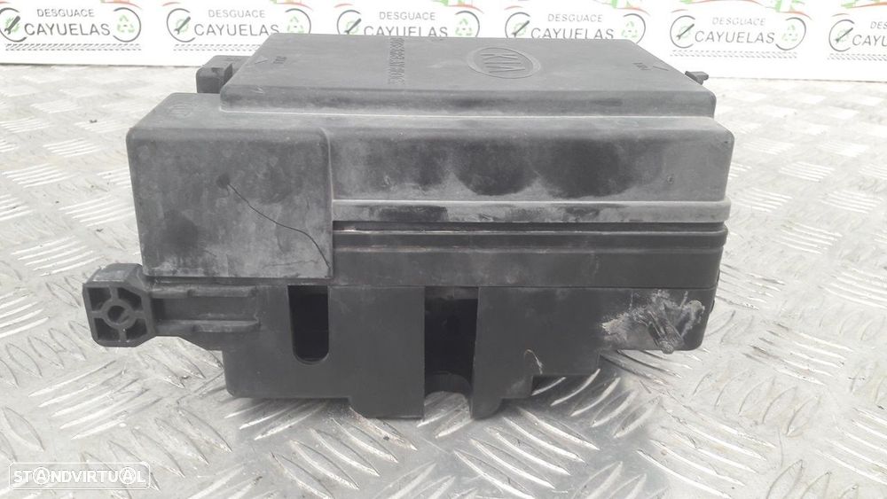 CAIXA RELÉS / FUSÍVEIS KIA CERATO SEDAN 2007 -919592F140 - 3