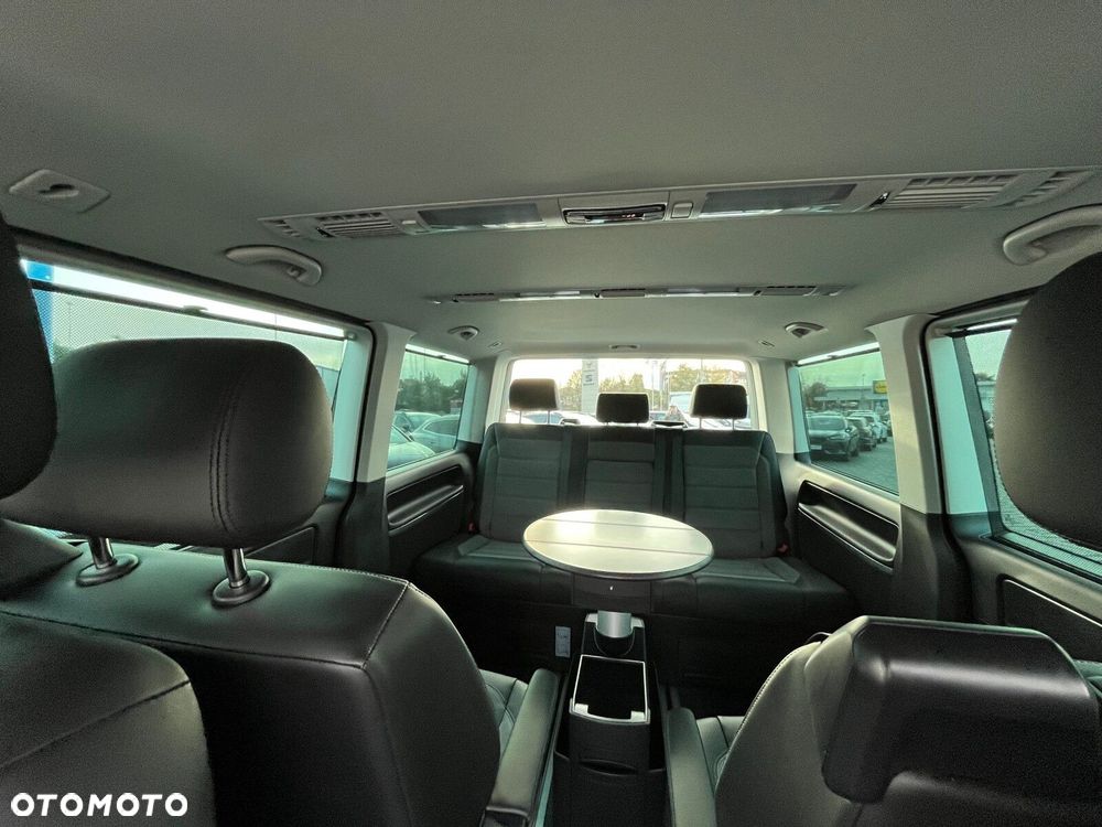 Volkswagen Multivan - 40