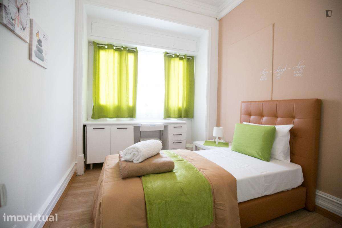 Quarto - localizado em Saldanha Lisbon - Grande imagem: 2/29