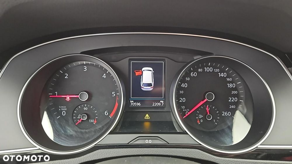 Volkswagen Passat Variant 2.0 TDI EVO Elegance DSG - 14