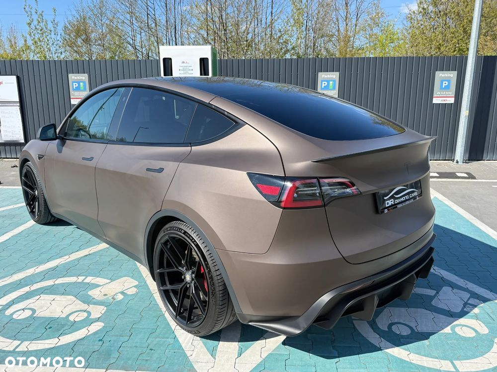 Tesla Model Y Performance Dual Motor AWD - 7
