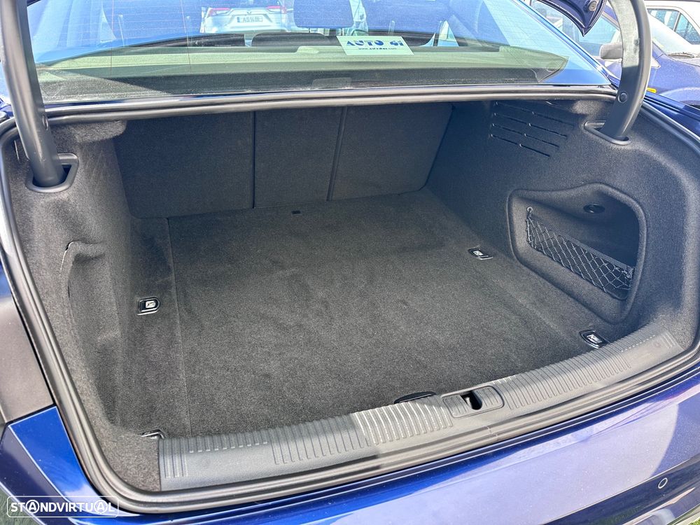 Audi A4 40 TDI quattro Advanced S tronic - 13