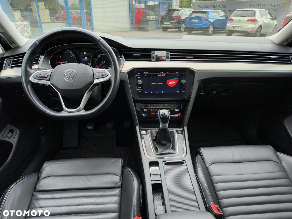 Volkswagen Passat - 15