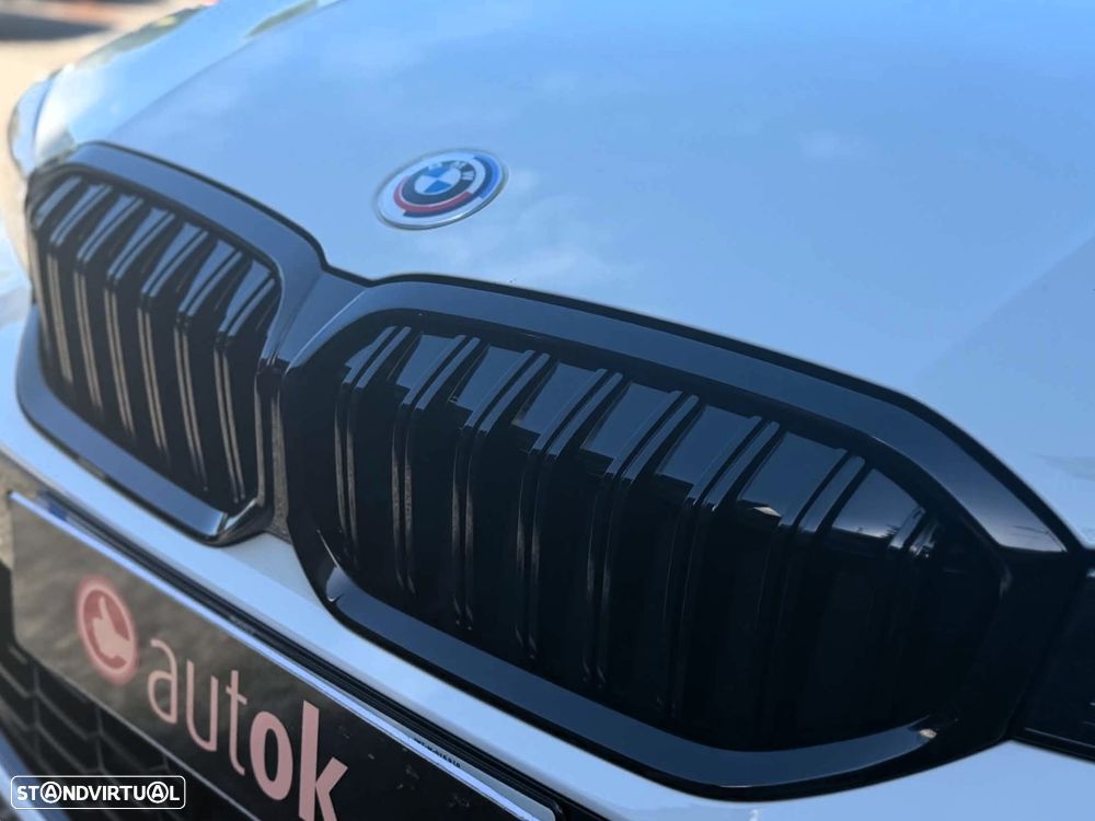 BMW 330 e Pack 50 anos M Auto - 7