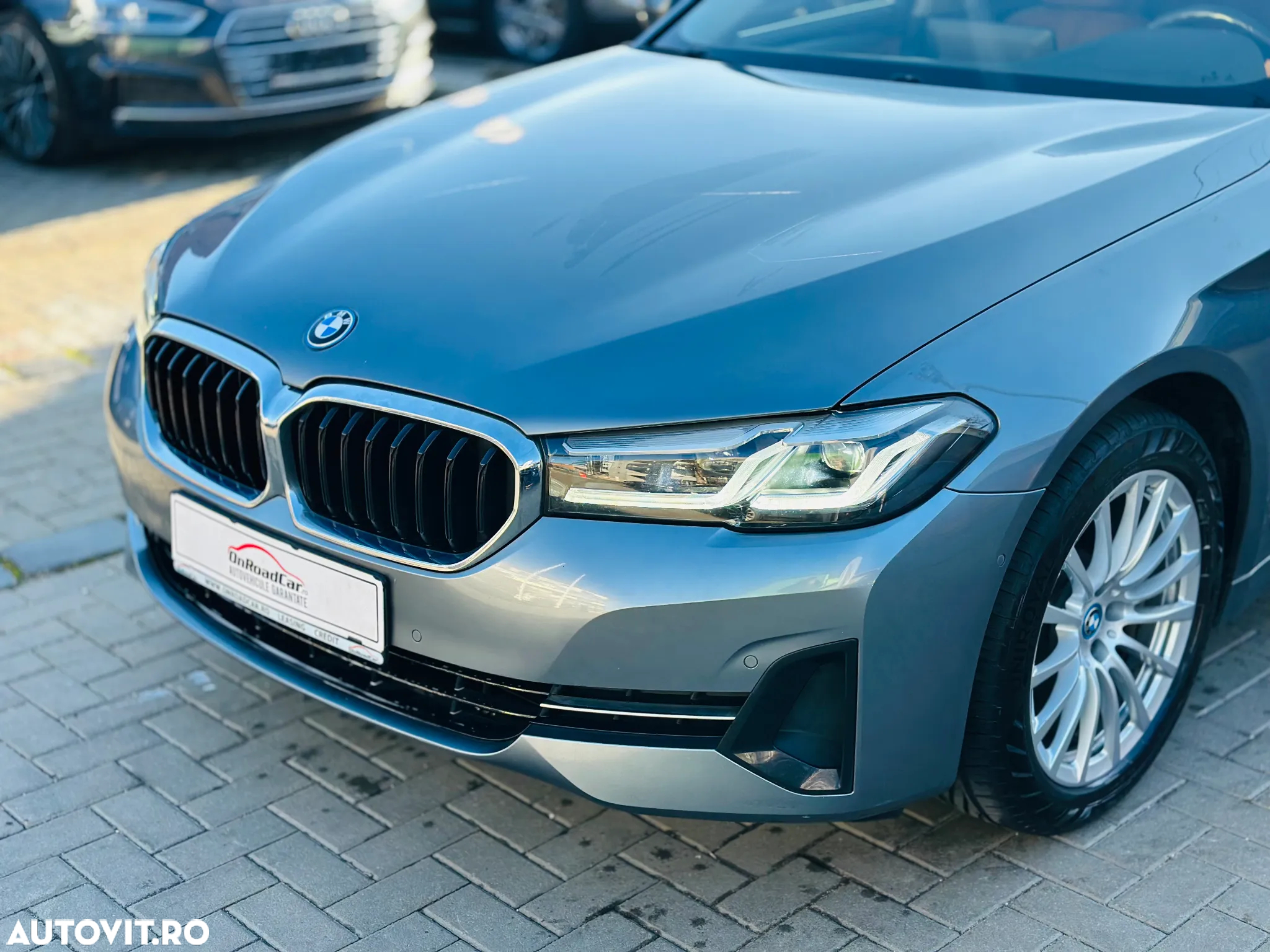 BMW Seria 5 530e xDrive Touring Aut. - 26