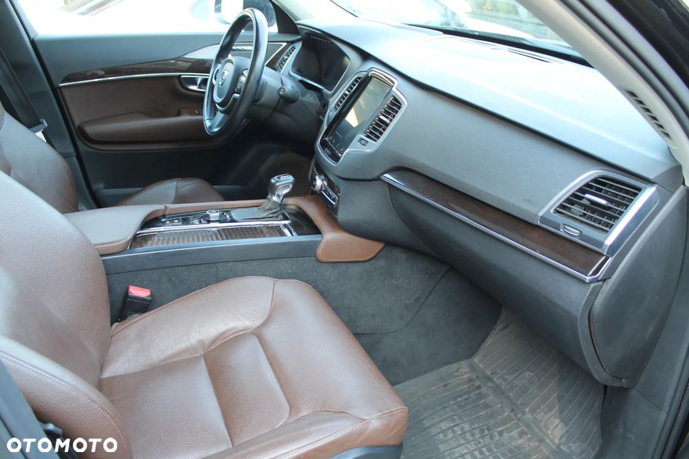 Volvo XC 90 T6 AWD Momentum - 11