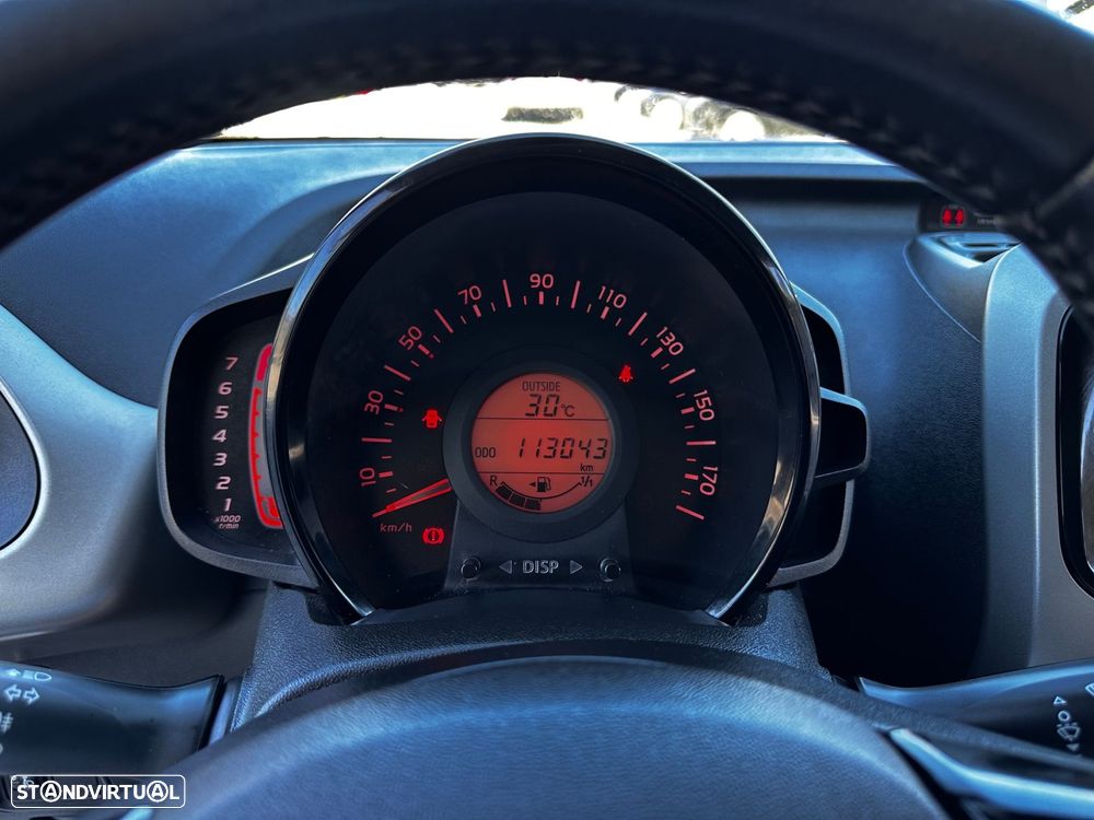 Toyota Aygo 1.0 X-Play Plus+X-Touch - 17