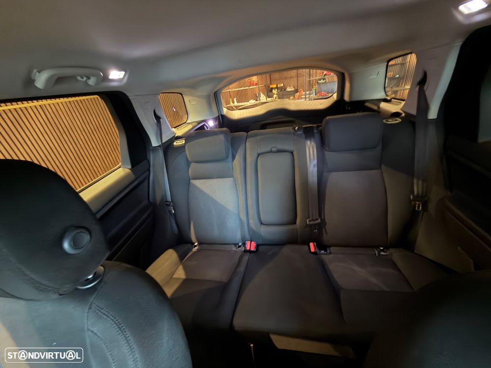 Land Rover Discovery Sport 2.0 TD4 HSE Luxury - 25