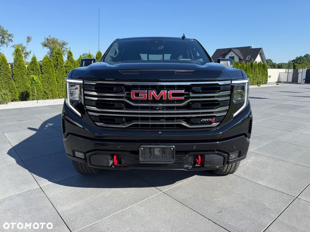 GMC Sierra - 4