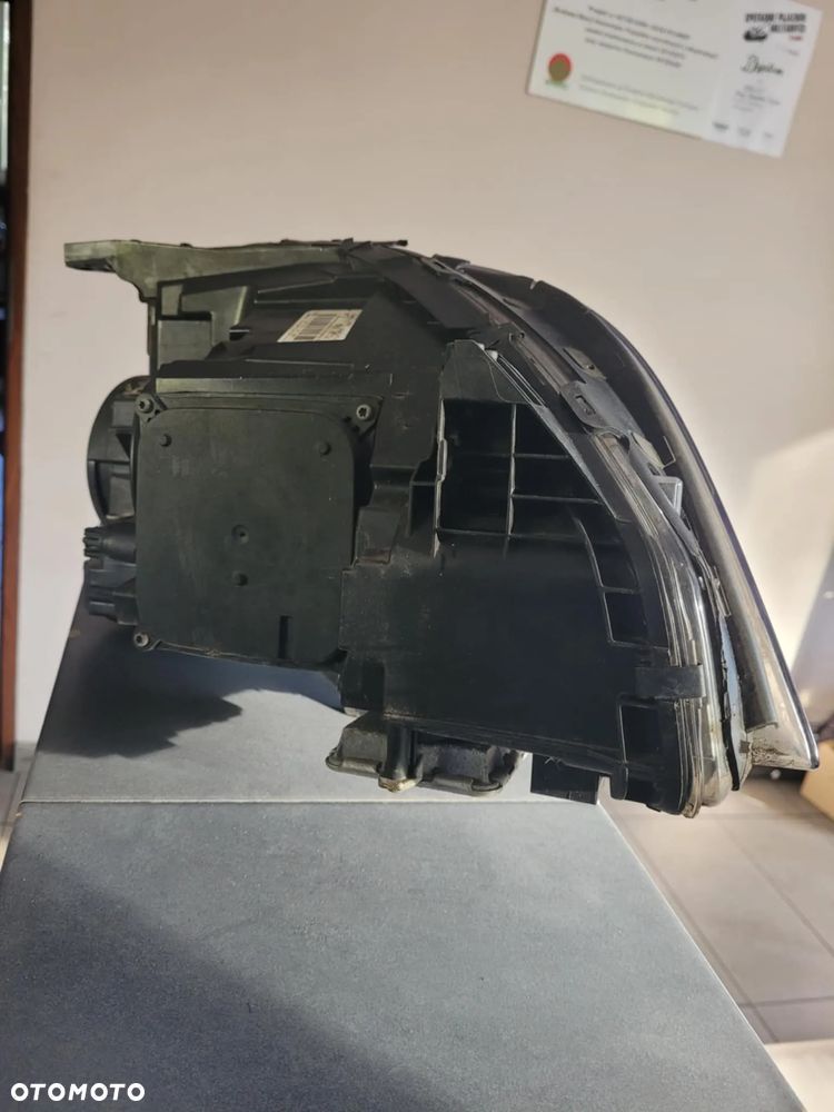 Lampa lewa przednia Mercedes w246 - 7