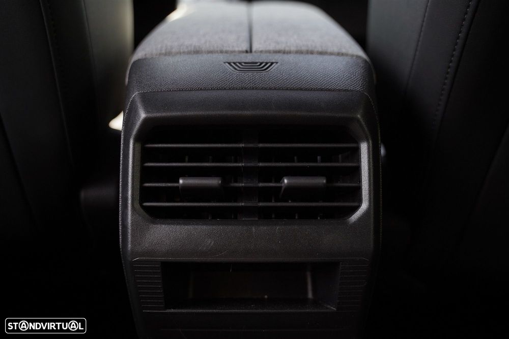 Peugeot 3008 1.2 Hybrid Allure e-DCS6 - 17