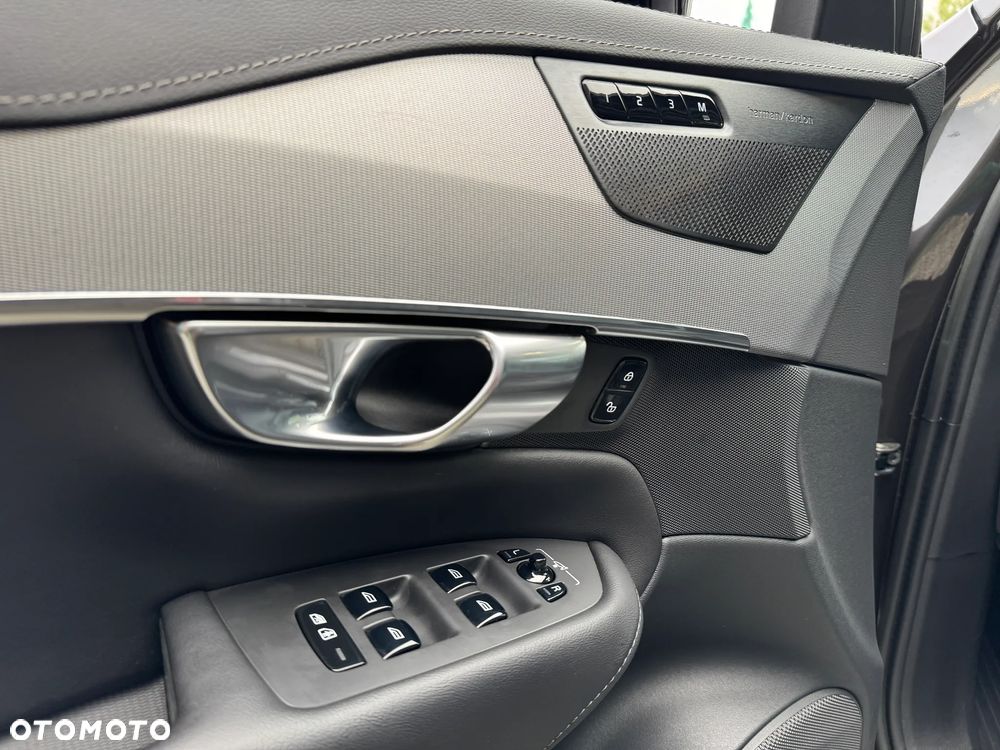 Volvo XC 90 B5 D AWD Ultimate Dark - 15