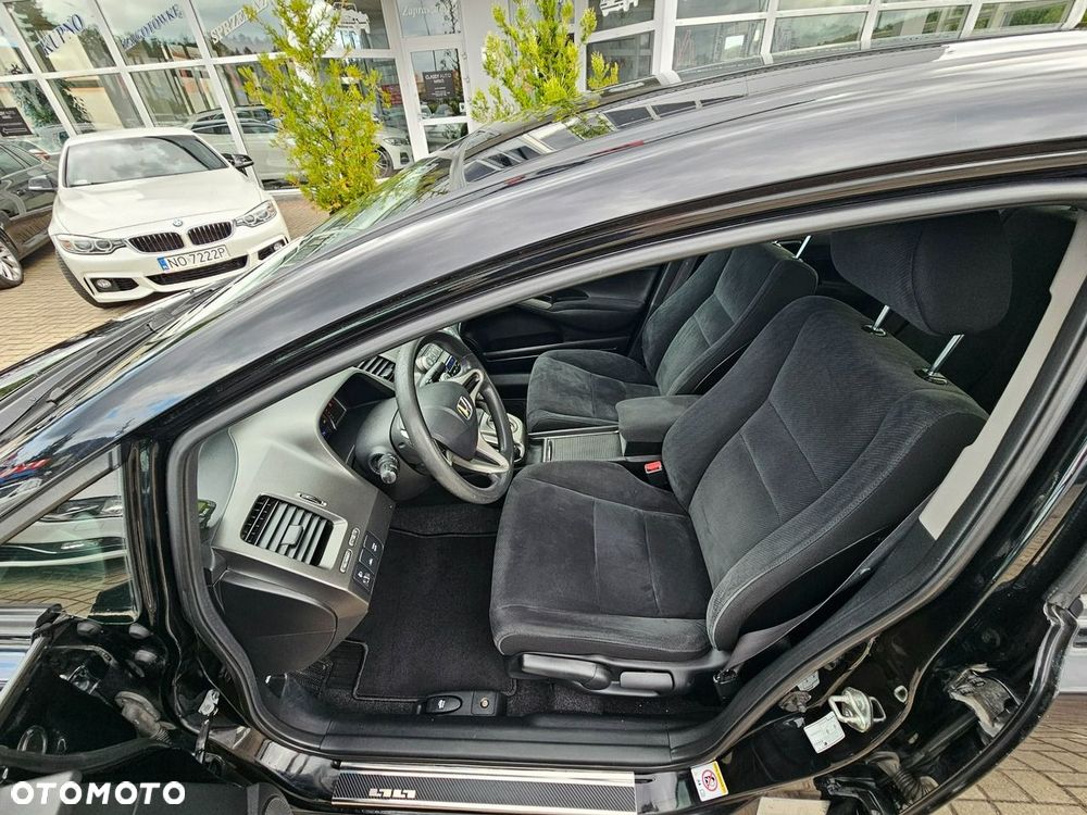 Honda Civic 1.8 Executive - 26
