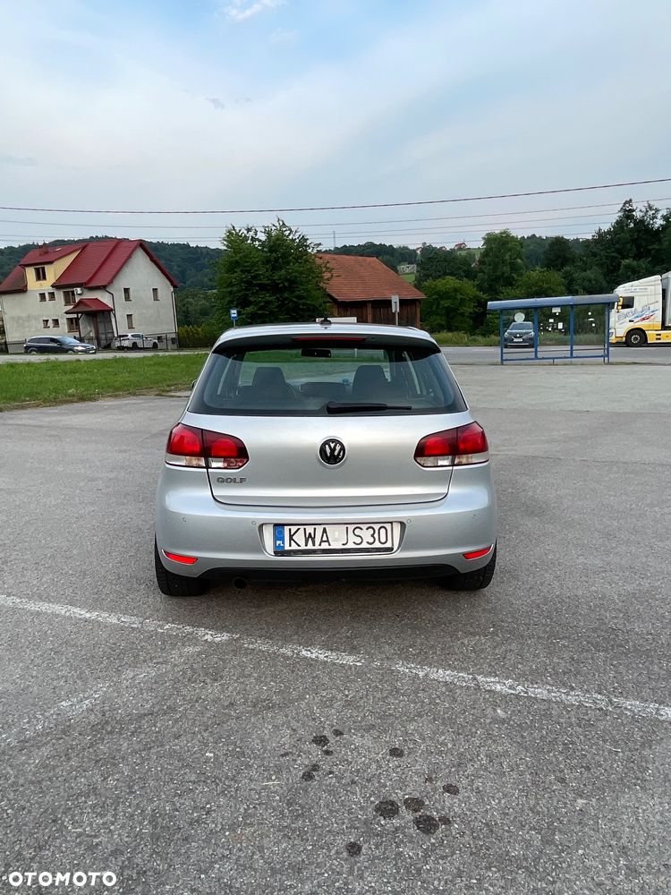 Volkswagen Golf 1.6 TDI DPF BlueMotion - 9