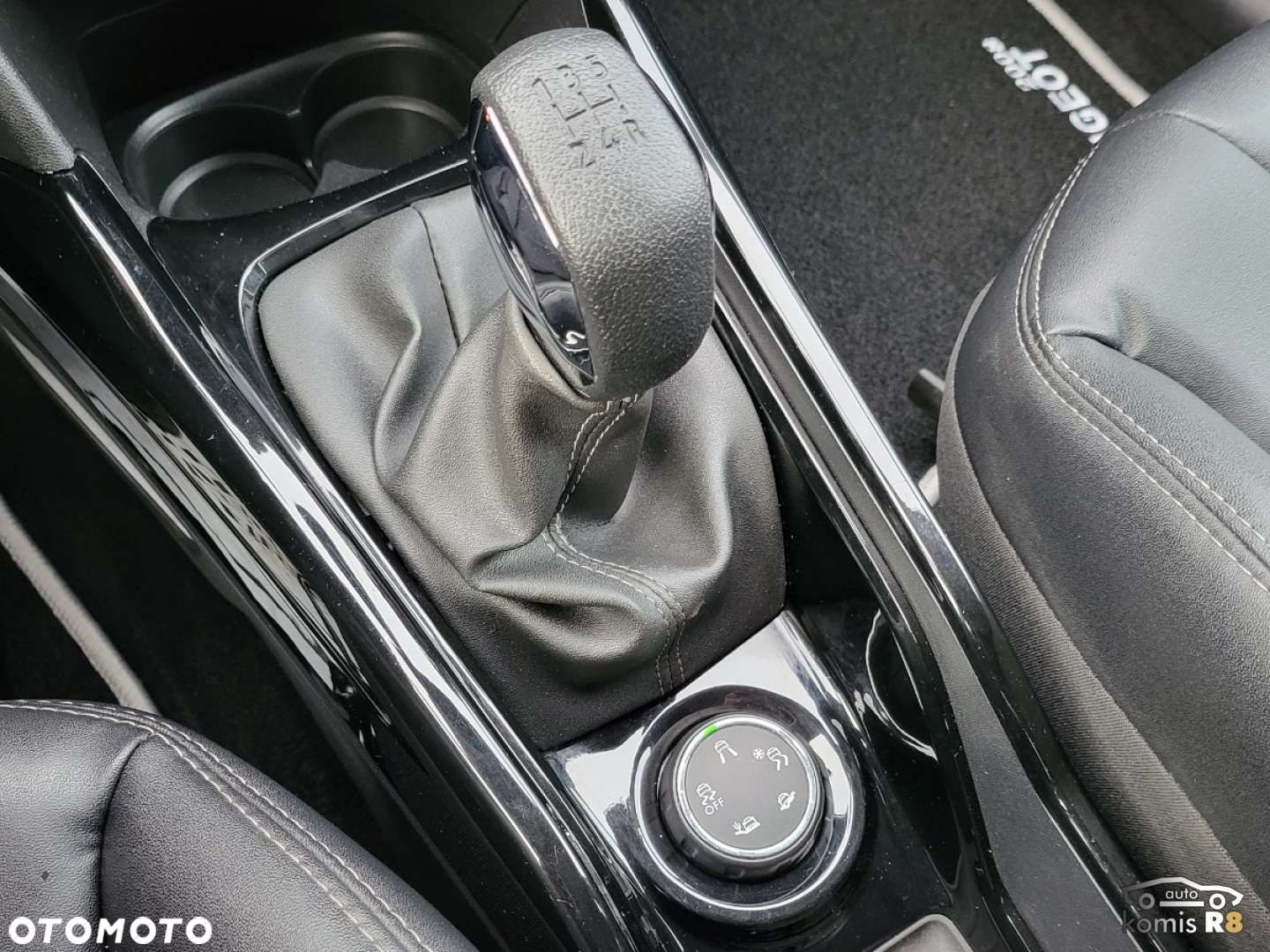 Peugeot 2008 - 24
