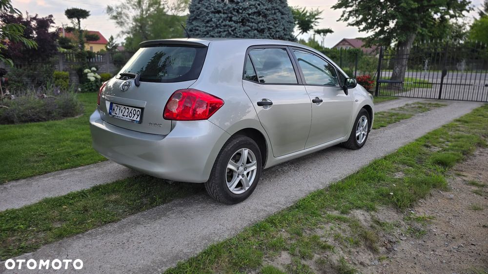 Toyota Auris 1.4 D-4D - 4