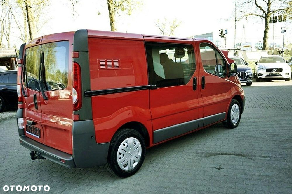 Opel Vivaro - 8