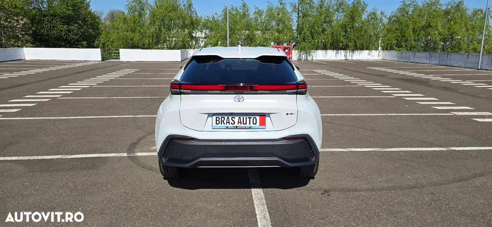 Toyota C-HR 1.8 Hybrid Team Deutschland - 10