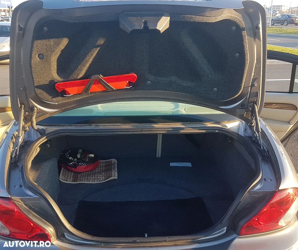 Jaguar X-Type 2.0 Executive - 7