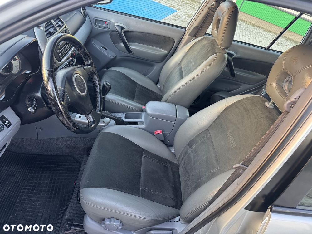 Toyota RAV4 D-4D 4x4 Executive - 12