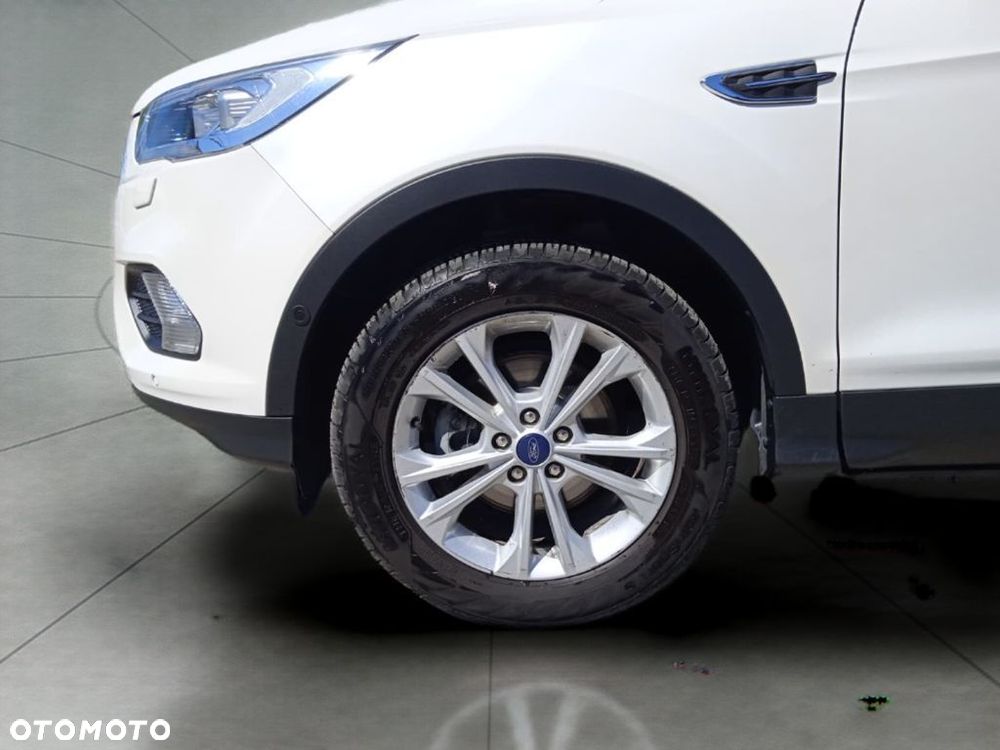 Ford Kuga 1.5 EcoBoost 2x4 Titanium - 11