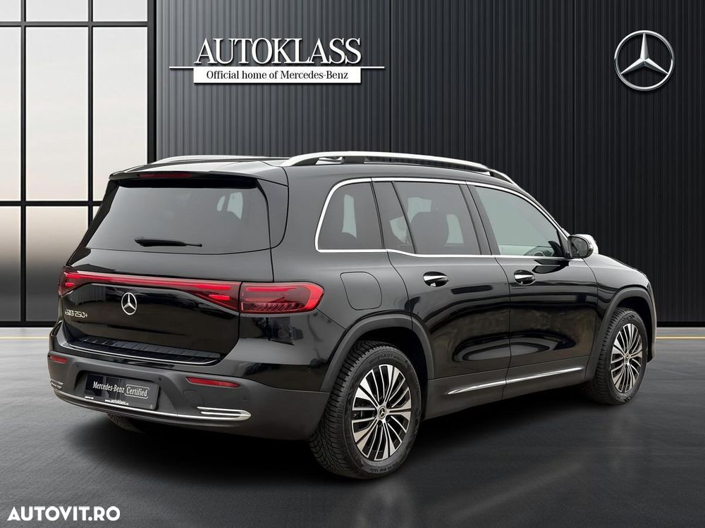 Mercedes-Benz EQB 250+ - 10