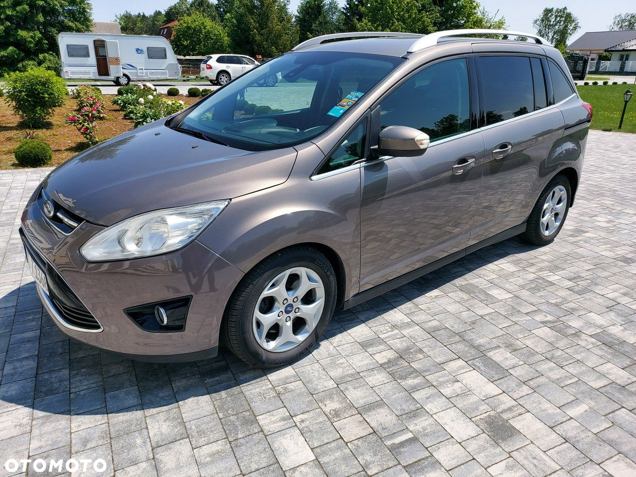 Ford Grand C-MAX - 9