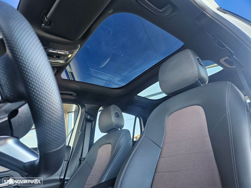 Mercedes-Benz EQA 300 4Matic Electric Art - 16