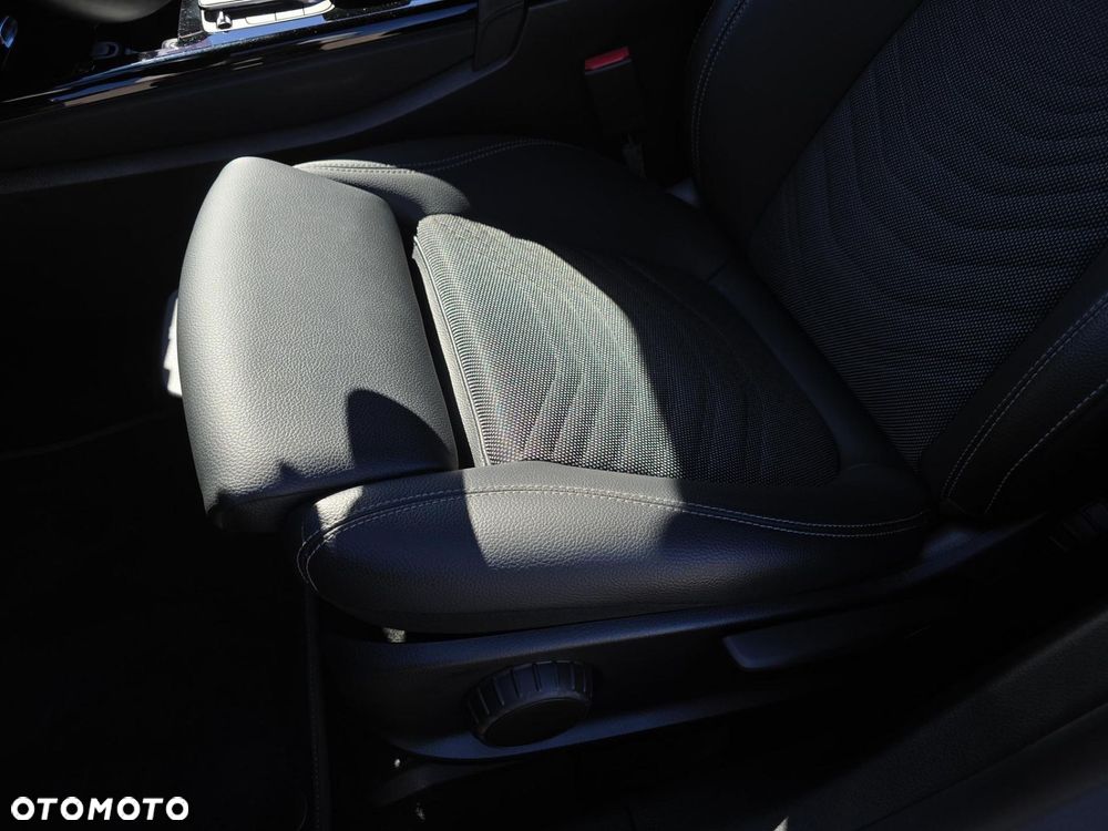 Mercedes-Benz CLA 200 d Progressive 8G-DCT - 14