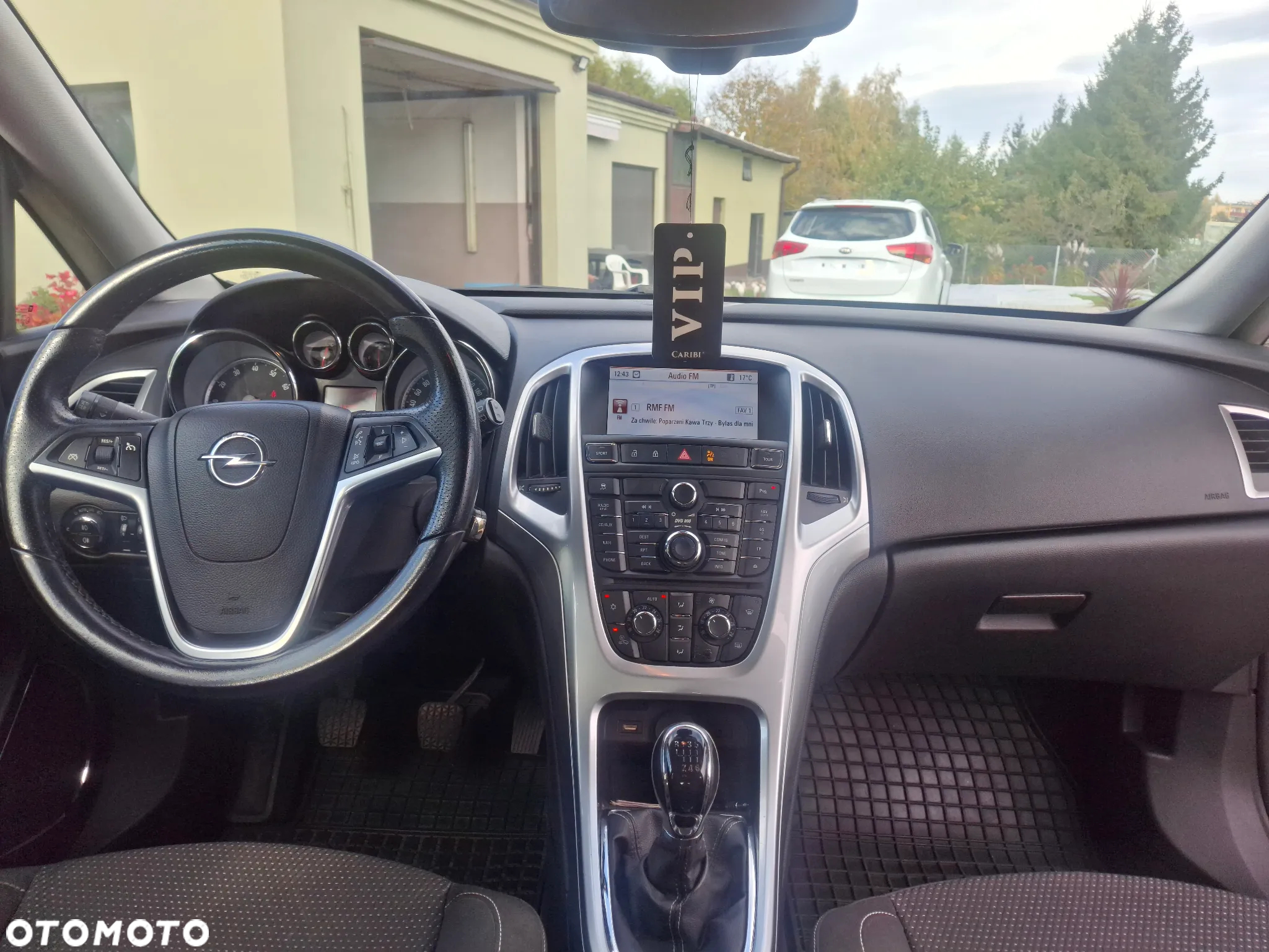 Opel Astra GTC 1.6 Turbo Edition - 6