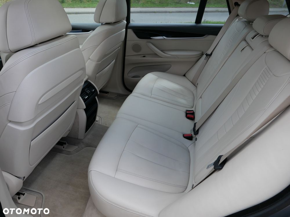 BMW X5 xDrive40d - 11