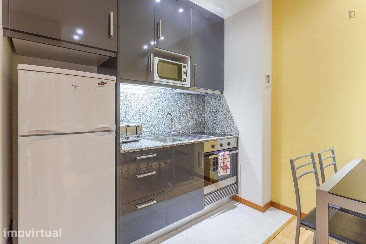 Casa com 1 quartos - localizado em Santo Ildefonso Porto - Grande imagem: 3/32