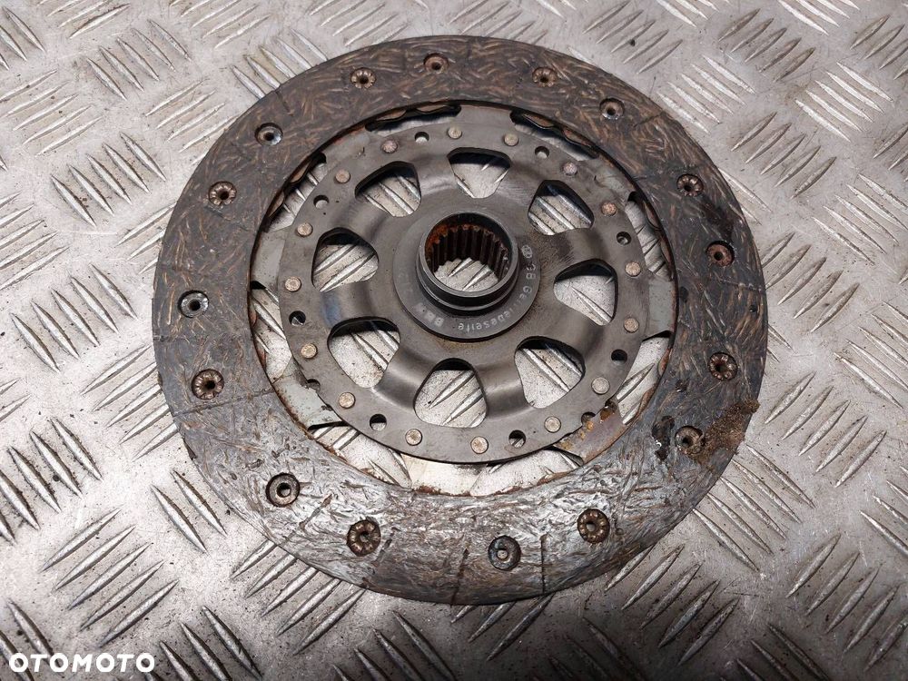 KOŁO DWUMASOWE + TARCZA + DOCISK BMW E90 2.0 16V 7541018 - 7