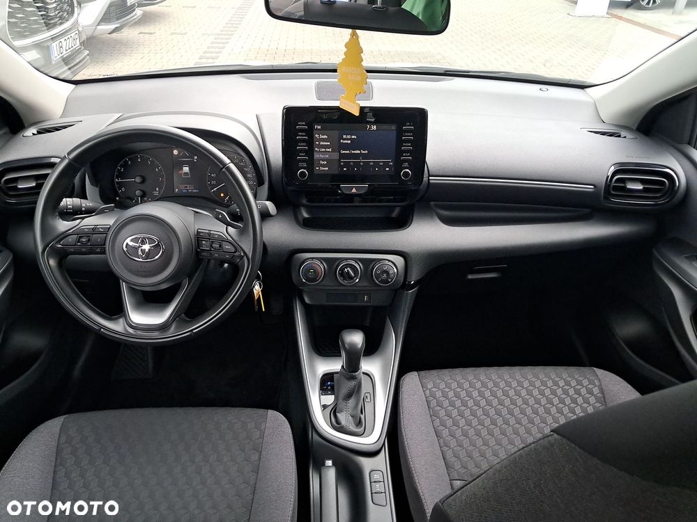 Toyota Yaris 1.5 Comfort CVT - 12
