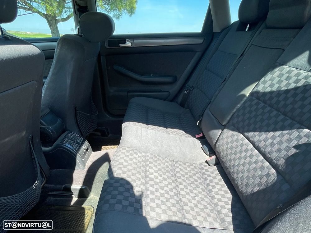 Audi A6 Avant 1.9 TDi - 6