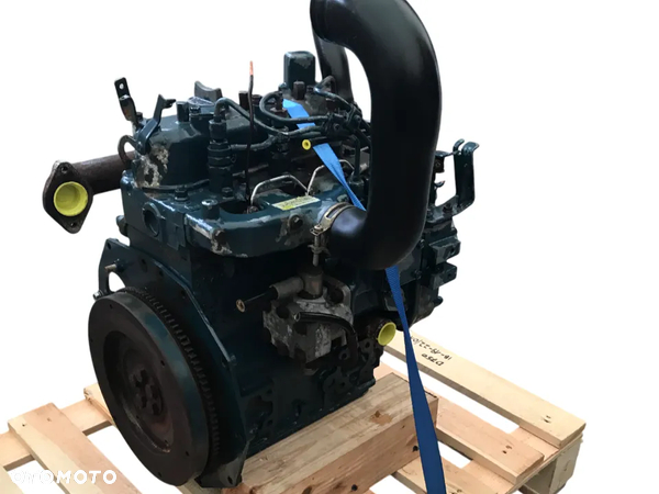 silnik KUBOTA D750 3 cylindrowy diesel 7350 NETTO