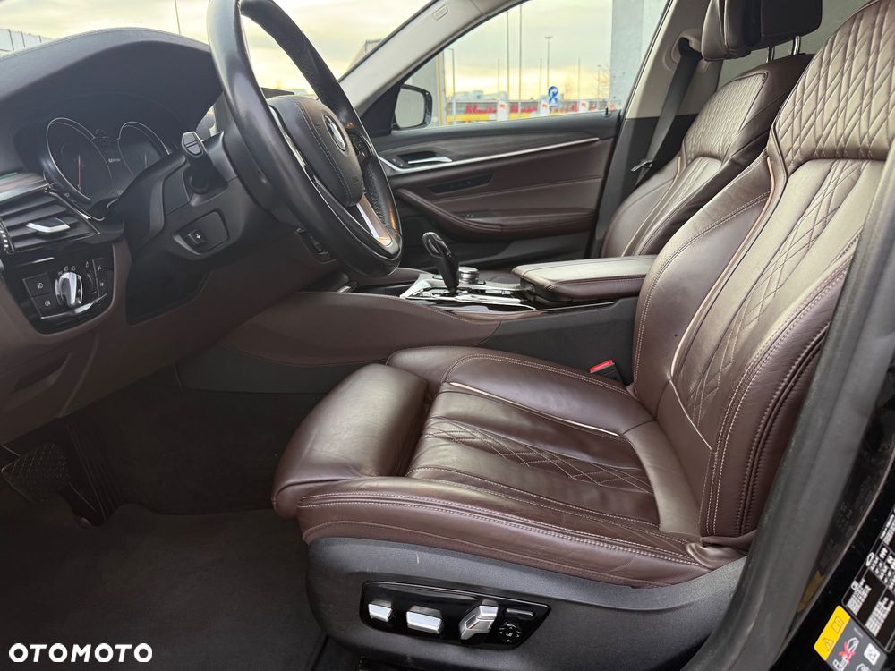 BMW Seria 5 530e iPerformance GPF Sport - 29