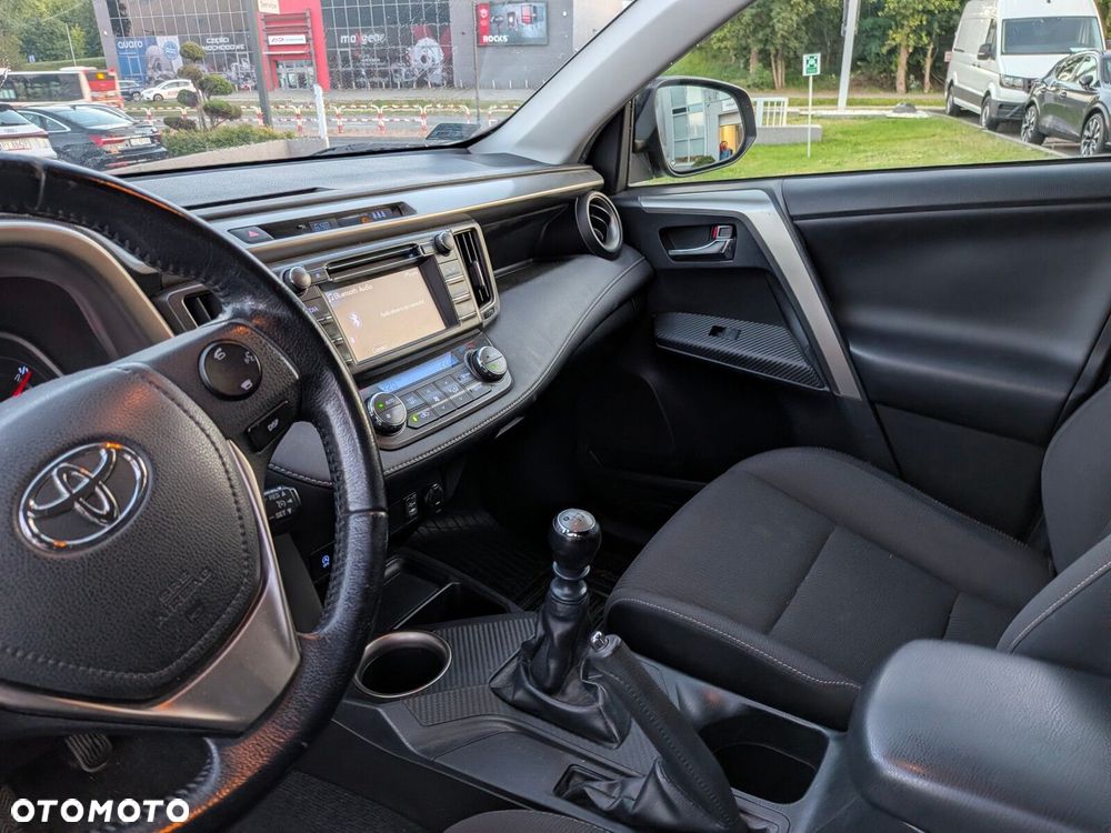 Toyota RAV4 2.0 D-4D Premium 4x2 - 7