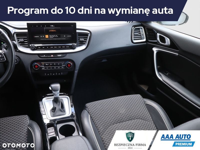 Kia XCeed - 10