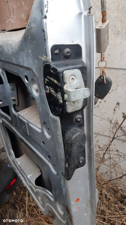 Trafic Vivaro klamka mechanizm drzwi tył