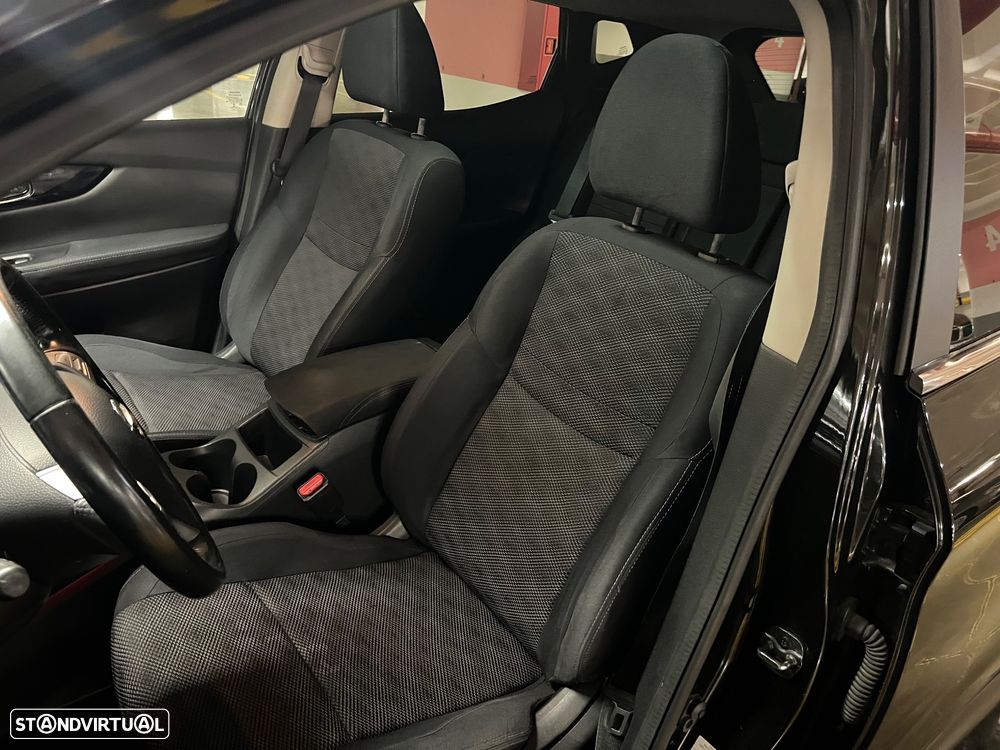 Nissan Qashqai 1.6 dCi Acenta Xtronic - 9