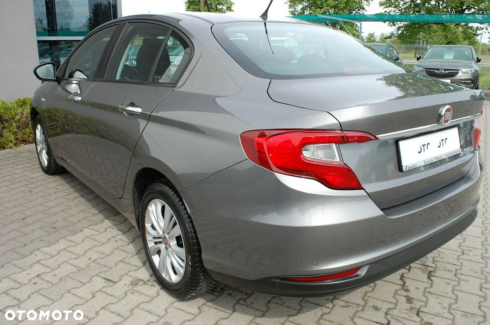 Fiat Tipo - 12