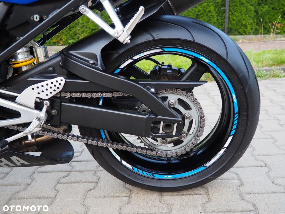Yamaha R1 - 20