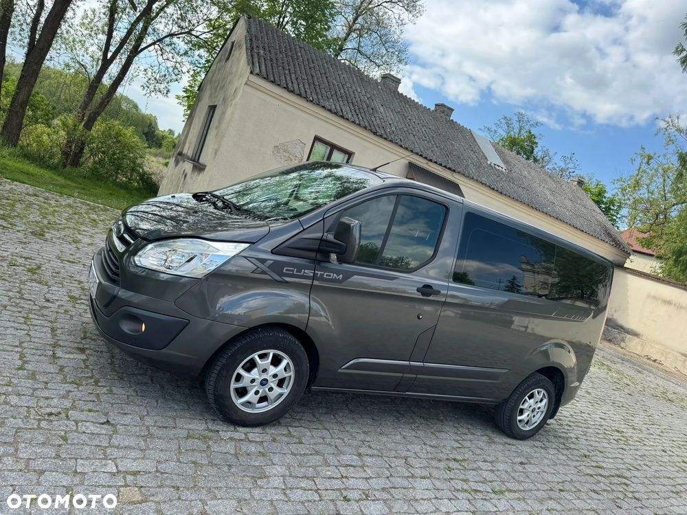 Ford Tourneo Custom 2.0 EcoBlue L2 Shuttle Bus Titanium - 12