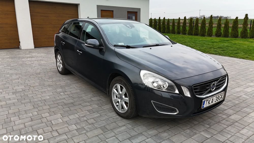 Volvo V60 D3 Momentum - 8