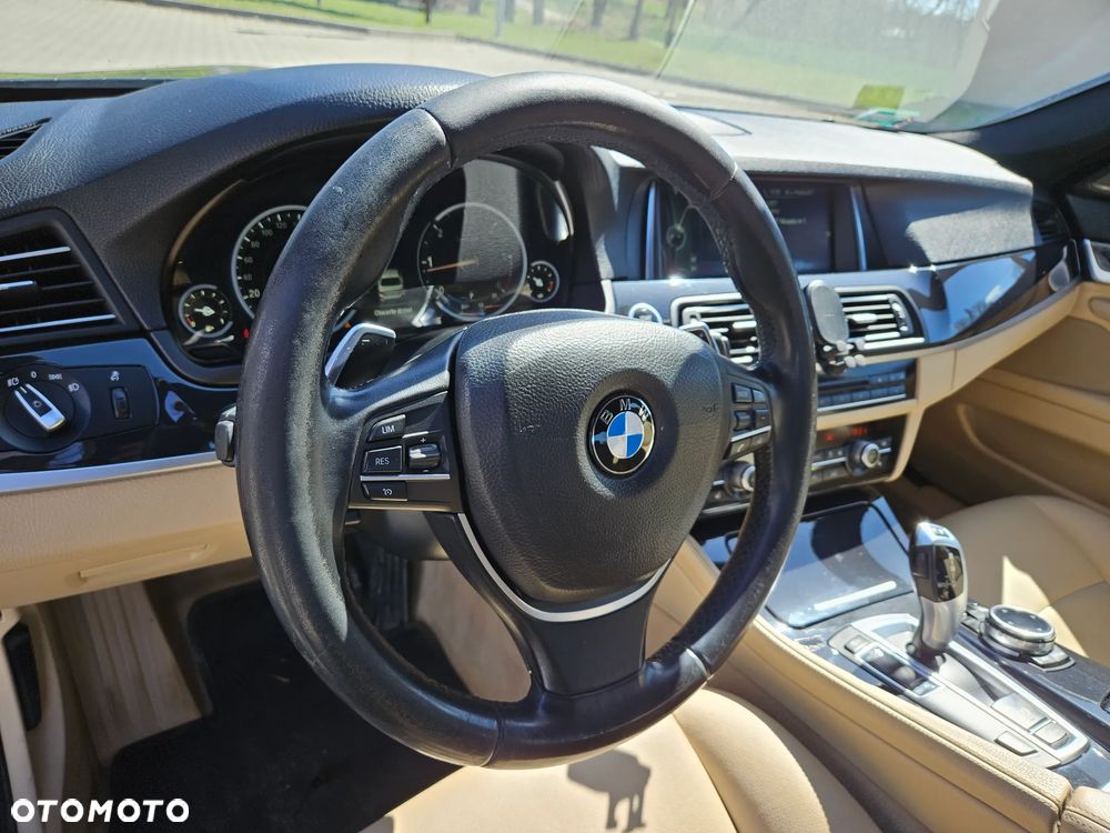 BMW Seria 5 520d - 14