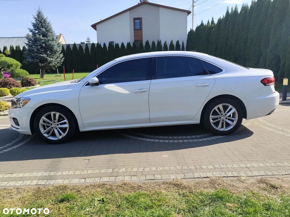 Volkswagen Passat 2.0 TSI Business DSG - 11